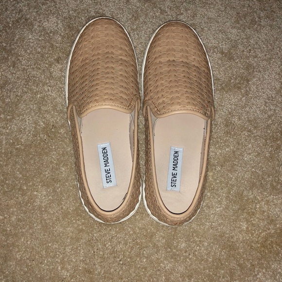 Steve Madden Shoes - Steve Madden